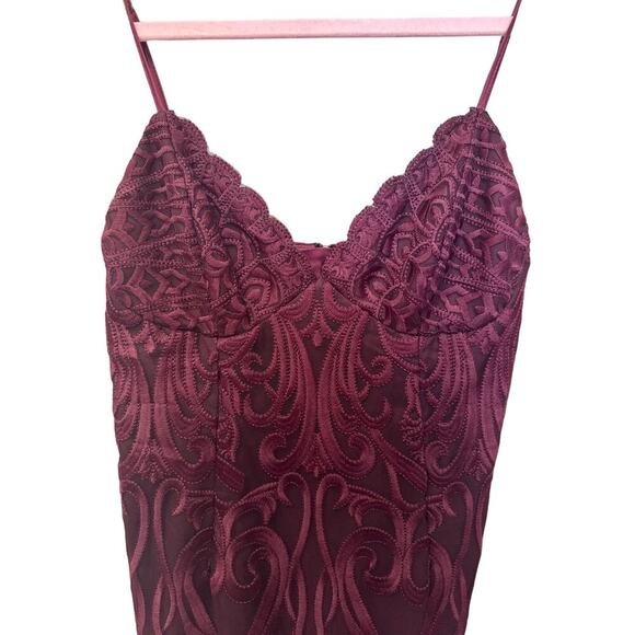 Bardot Gia Embroidered Lace Mesh Cocktail Bodycon Dress In Burgundy Size 8 - Picture 8 of 15